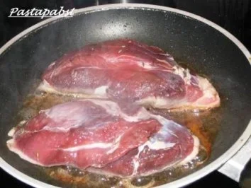 Lavendel geräucherte Entenbrust mit Rote Bete-Glasnudelsalat und Kirschcoulis - Rezept - Bild Nr. 3