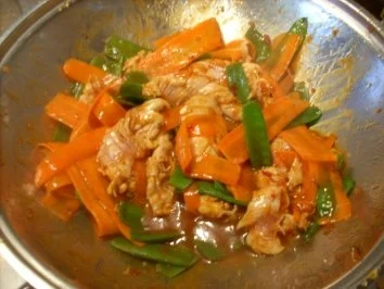 Rezept: Knackiger Geflügel-Wok Bild Nr. 4 Knackiger Geflügel-Wok - Rezept - Bild Nr. 4