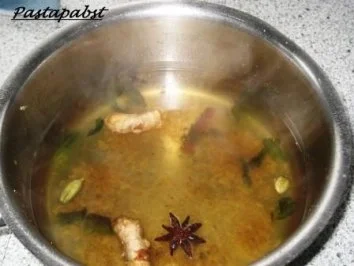 Rezept: Vanille-Bavaroise mit marinierter Mango Bild Nr. 2 Vanille-Bavaroise mit marinierter Mango - Rezept - Bild Nr. 2