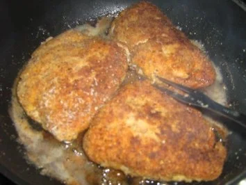 Puten-Cordonbleu in Mandel-Parmesan Panade mediteran - Rezept - Bild Nr. 8