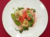 Rezept: Jakobsmuscheln auf Kaiserschoten mit Pancetta-Creamcheese-Fรผllung Jakobsmuscheln auf Kaiserschoten mit Pancetta-Creamcheese-Fรผllung - Rezept