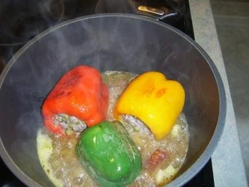 Gefüllte Paprikaschoten mit Hack-Erbsenfüllung - Rezept - Bild Nr. 7