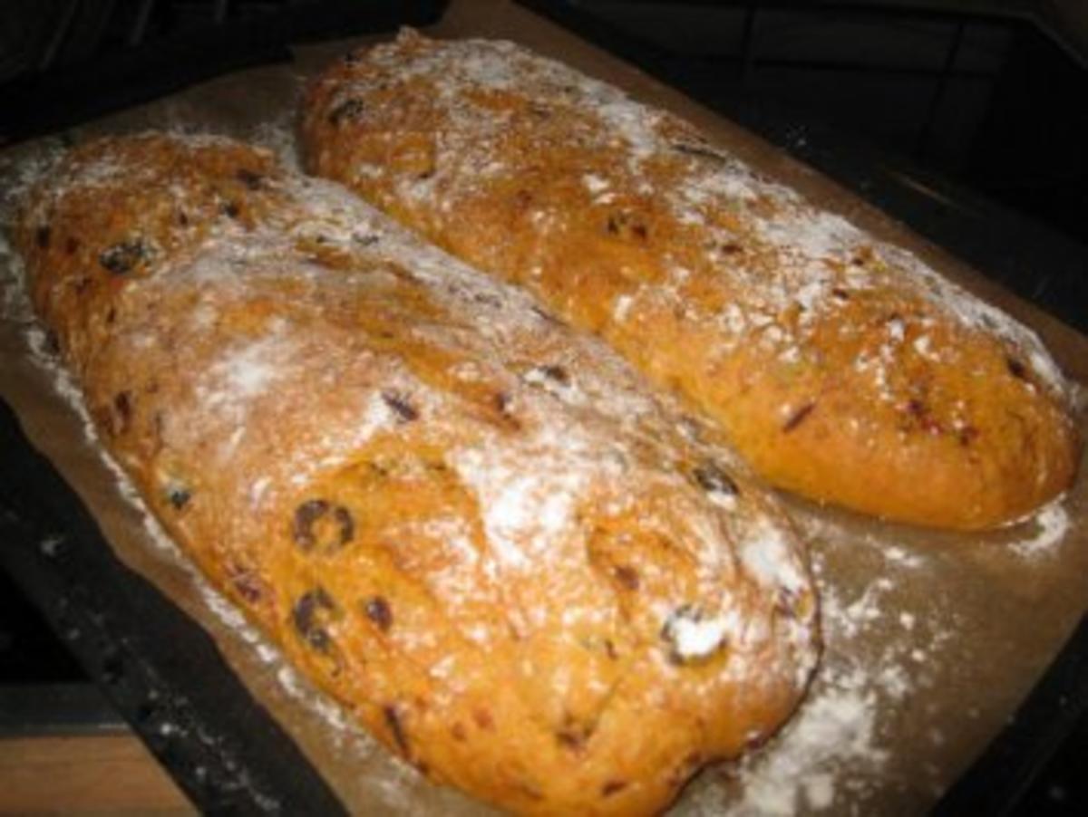 Tomaten-Oliven Ciabatta ofenfrisch - Rezept Eingereicht von leckerklausi