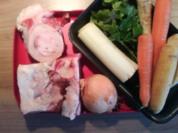 Rezept: Echte Rindsuppe zu Knödel & Co. Echte Rindsuppe zu Knödel & Co. - Rezept