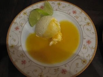 Rezept: Limettencreme an Mangosauce Limettencreme an Mangosauce - Rezept