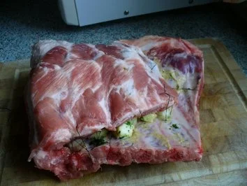 Schweinsrippchen gefüllt und Rosmarinkartoffeln - Rezept - Bild Nr. 5