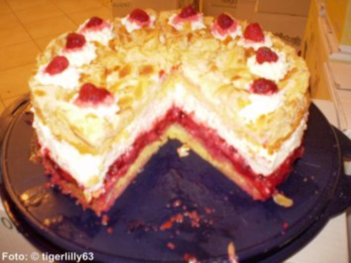 Himbeertorte mit Baiser - Rezept mit Bild - kochbar.de