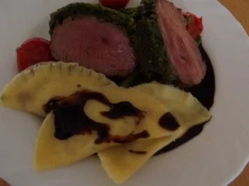 Rezept: Ravoli mit Ricottasteinpilzfüllung Ravoli mit Ricottasteinpilzfüllung - Rezept