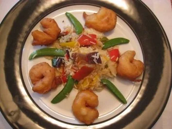 Rezept: Gebackene Garnelen & Wok Mix mit Basmatireis Gebackene Garnelen & Wok Mix mit Basmatireis - Rezept