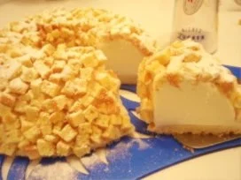 Rezept: Torte: Cremiger Topfengugelhupf Torte: Cremiger Topfengugelhupf - Rezept