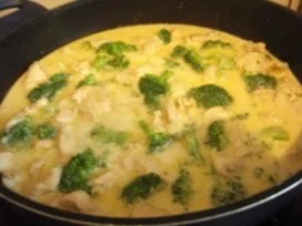 Fleisch: Penne mit Hühnchen, Brokkoli und Käse - Rezept