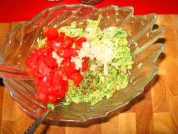 Guacamole.....Avocadocreme-Dip - Rezept - Bild Nr. 6