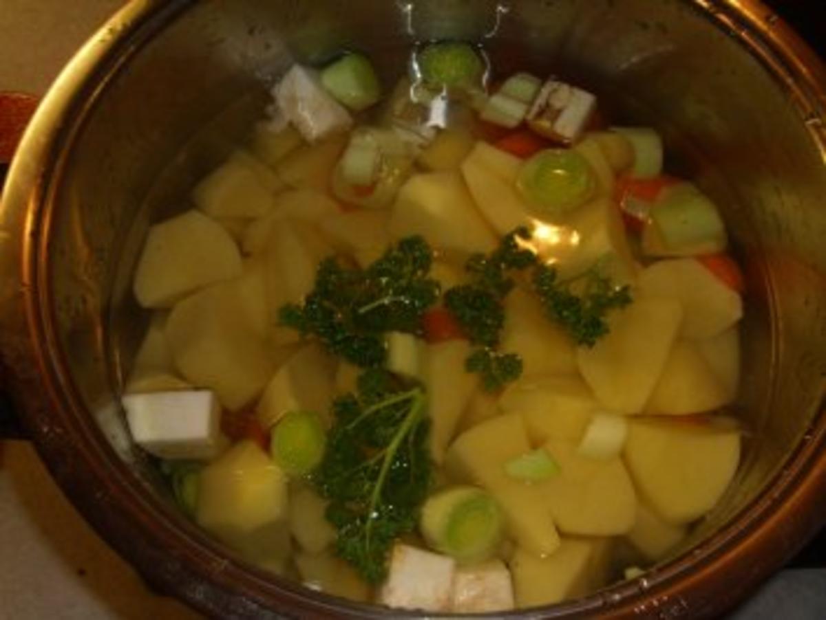 Suppen: Kartoffelsuppe mit Schinkenwürfel - Rezept - Bild Nr. 2