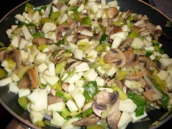 Gefülles Brathähnchen "4 Jahreszeiten" - Rezept - Bild Nr. 8