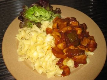 Rezept: Scharf gemachtes Gulasch Scharf gemachtes Gulasch - Rezept