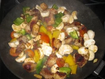 Rezept: Scharf gemachtes Gulasch Bild Nr. 4 Scharf gemachtes Gulasch - Rezept - Bild Nr. 4