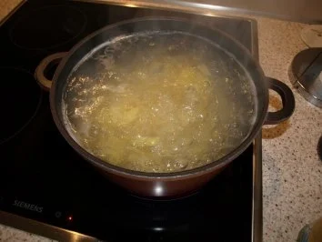 Rezept: Nudel-Chili-Auflauf Bild Nr. 4 Nudel-Chili-Auflauf - Rezept - Bild Nr. 4