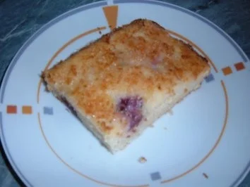 Buttermilchkuchen mit Kirschen und Kokos - Rezept