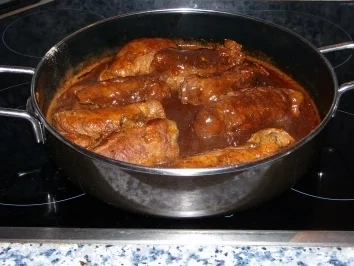 Rezept: Rinderroulade in Rotweinsoße Rinderroulade in Rotweinsoße - Rezept