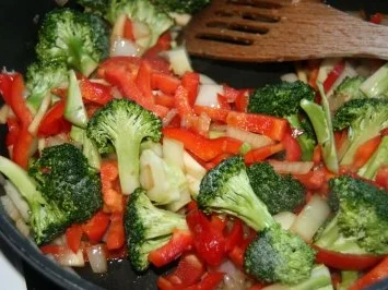 Hähnchenbrustfilet mit Wok-Gemüse und Cashews - Rezept - Bild Nr. 5