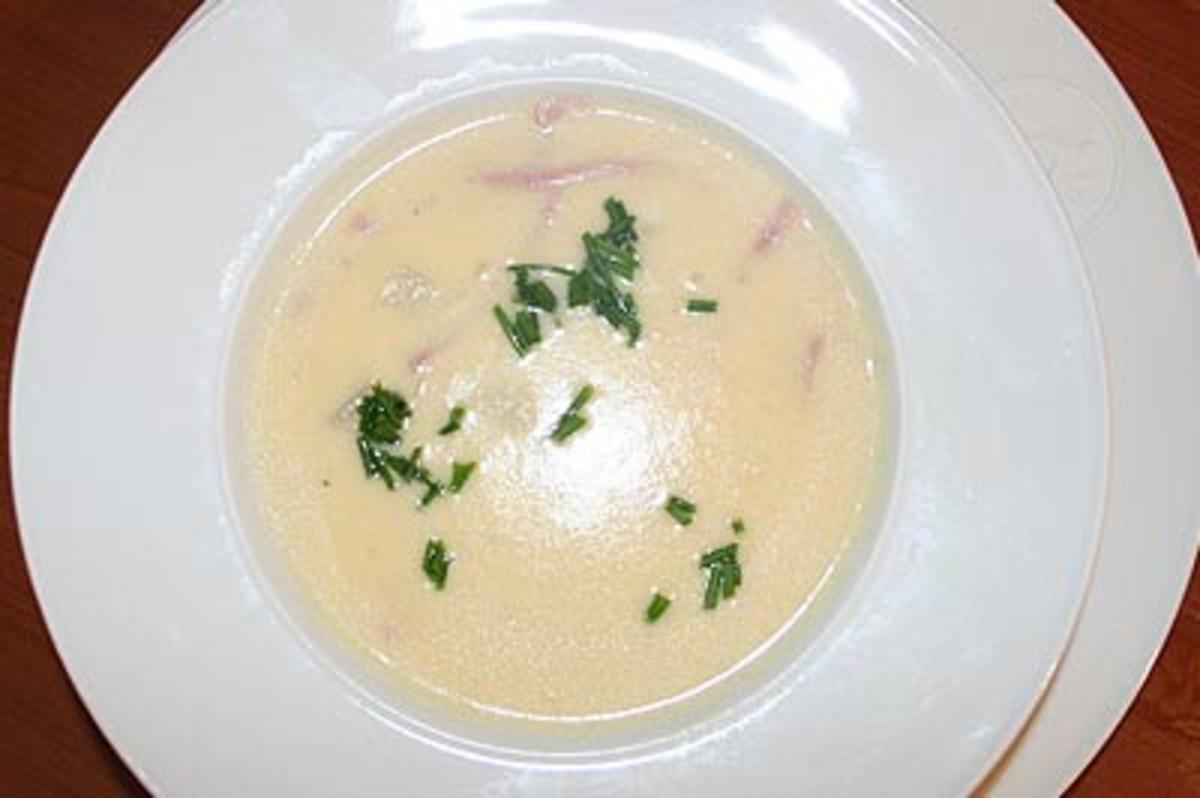 Bilder für Spargelcremesuppe mit Schinkenstreifen - Rezept