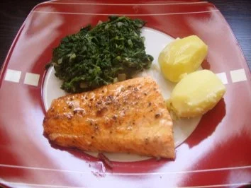 Rezept: Lachs mit Blattspinat Lachs mit Blattspinat - Rezept