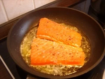 Rezept: Lachs mit Blattspinat Bild Nr. 2 Lachs mit Blattspinat - Rezept - Bild Nr. 2