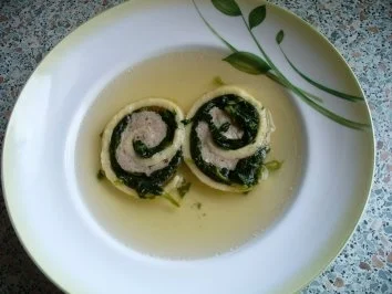 Herzhafte Suppe mit Pfannkuchenschnecken - Rezept - Bild Nr. 14