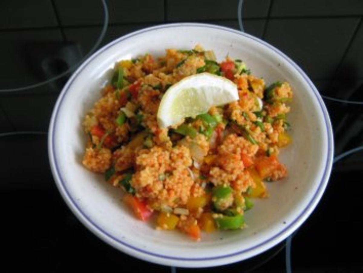 Bilder für Couscous-Salat mit Joghurt-Minze-Dip - Rezept