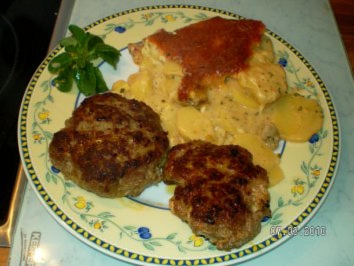 Kartoffelgratin a la Sylvia mit Frikadellen und Feldsalat - Rezept ...