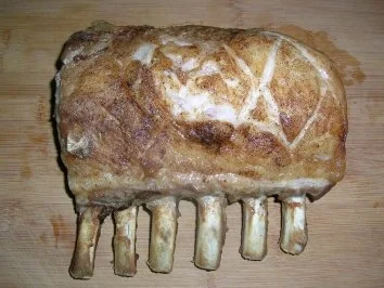 Iberico-Schweine-Karree mit spanischen Saubohnen an Rote-Beete-Pürree und Rioja Sauce - Rezept - Bild Nr. 6