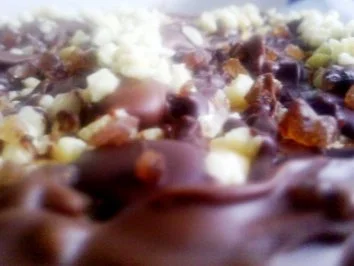 Torte mit Nougat und Marzipan...(süße Versuchung...) - Rezept - Bild Nr. 2