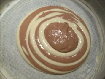 Zebrakuchen im Schokomantel - Rezept - Bild Nr. 4