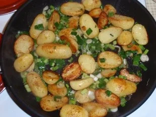 Saiblingsfilet mit Kräuterhaube und Bratkartöffelchen - Rezept - Bild Nr. 5