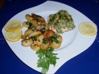 Saiblingsfilet mit Kräuterhaube und Bratkartöffelchen - Rezept - Bild Nr. 7