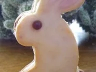 Rezept: Osterhasen mit weißer Schokoladenfüllung Osterhasen mit weißer Schokoladenfüllung - Rezept