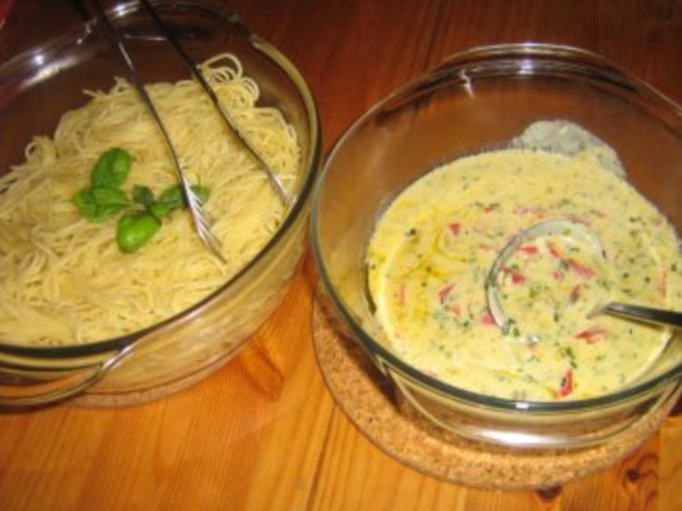 Spaghetti mit Paprika Gorgonzola Soße - schnell &amp; einfach - 182 kcal/100g