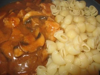 Rezept: Jäger-Hähnchen- Gulaschtopf Bild Nr. 2 Jäger-Hähnchen- Gulaschtopf - Rezept - Bild Nr. 2