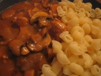 Rezept: Jäger-Hähnchen- Gulaschtopf Bild Nr. 4 Jäger-Hähnchen- Gulaschtopf - Rezept - Bild Nr. 4