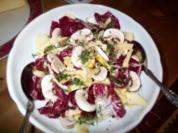 Radicchio-Apfel-Käse-Champignon-Salat - Rezept
