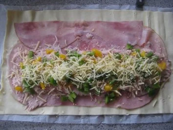 Rezept: Leberkässtrudel nach Pustaart Bild Nr. 2 Leberkässtrudel nach Pustaart - Rezept - Bild Nr. 2