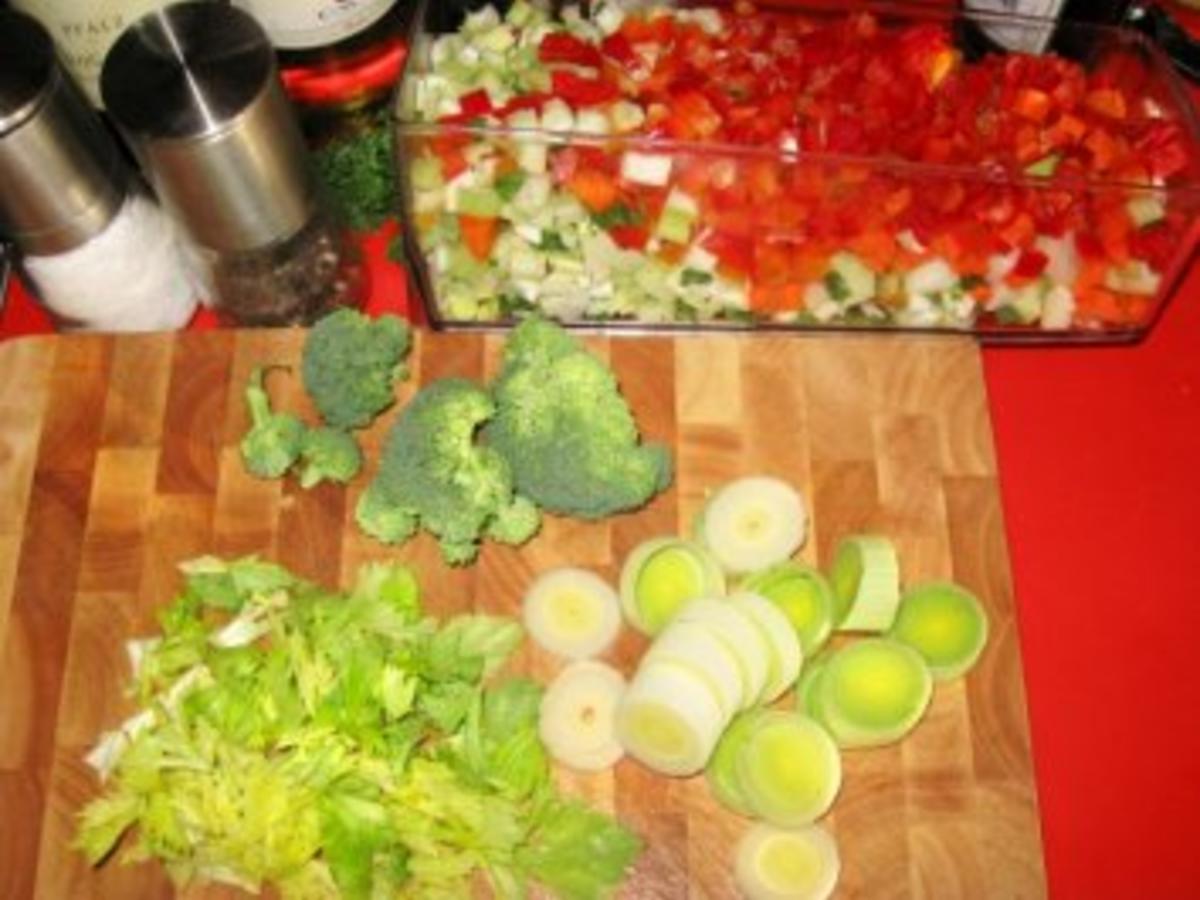 Gemüseeintopf gesund und lecker - schnell &amp; einfach - 53 kcal/100g