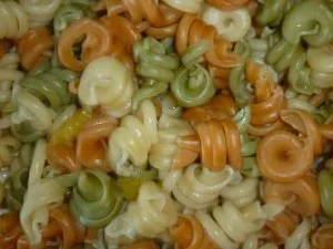 Ras El Hanout-Hähnchen mit buntem Nudelsalat - Rezept - Bild Nr. 6