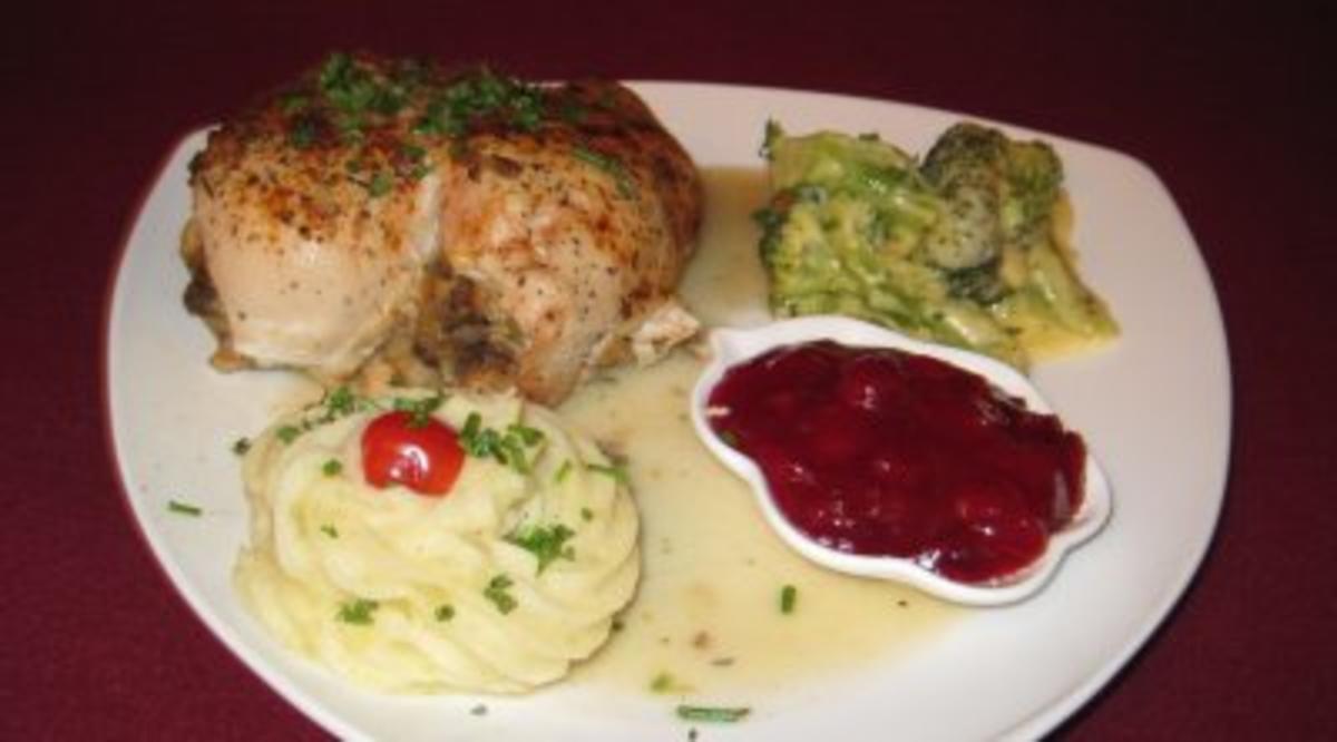 Stuffed Chicken With Cranberry Compote - Rezept