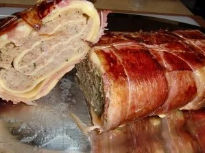 Rezept: Gegrillte Maultasche im Speckmantel auf Spinat mit Achatschnecken garniert Bild Nr. 15 Gegrillte Maultasche im Speckmantel auf Spinat mit Achatschnecken garniert - Rezept - Bild Nr. 15