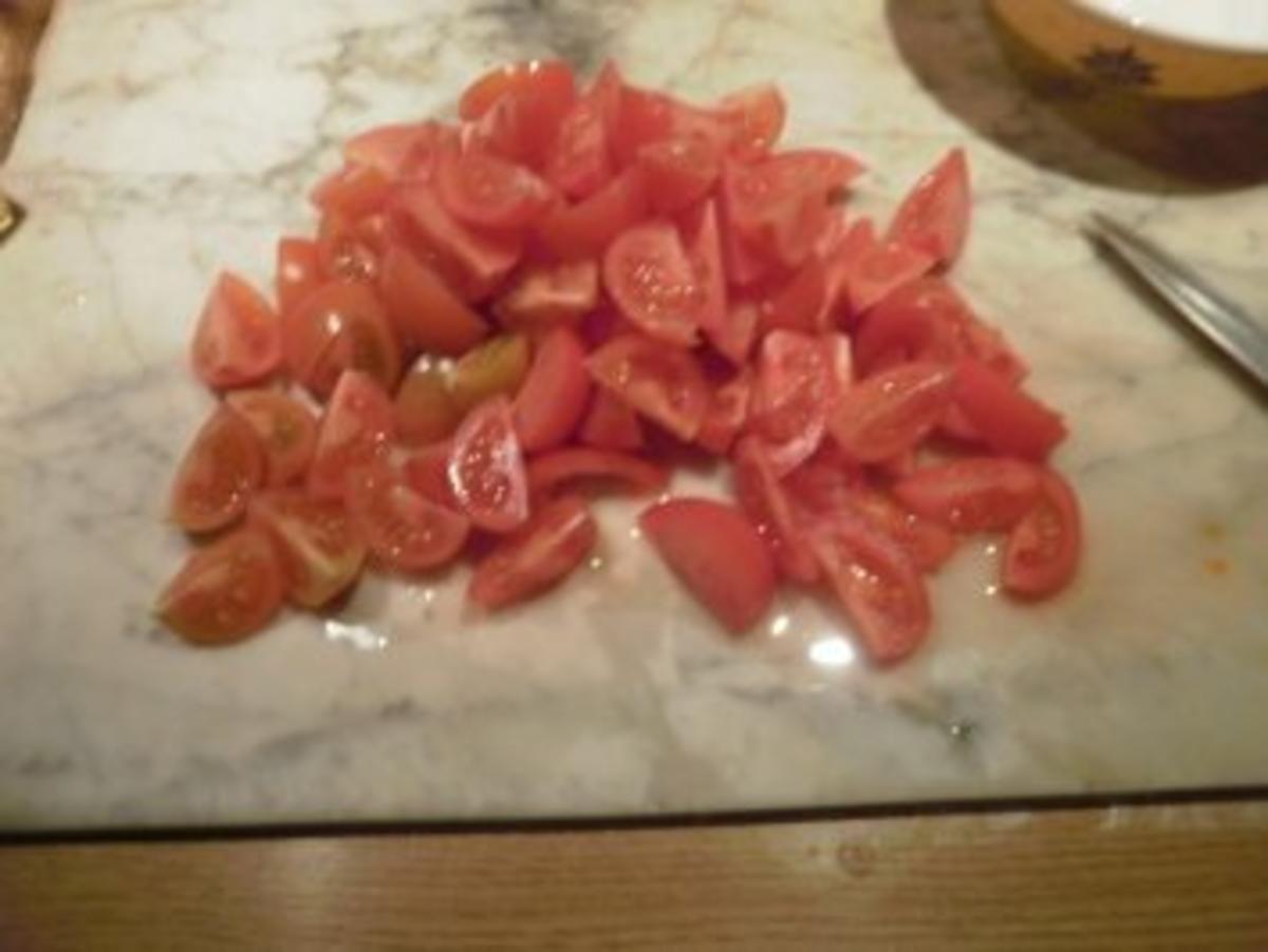 Handgemachte Kräutergnocchi mit Tomaten und Parmesan - Rezept - Bild Nr. 11