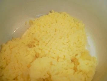 Rezept: Handgemachte Kräutergnocchi mit Tomaten und Parmesan Bild Nr. 4 Handgemachte Kräutergnocchi mit Tomaten und Parmesan - Rezept - Bild Nr. 4