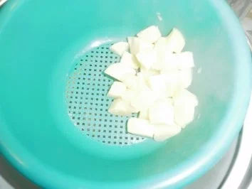 Rezept: Handgemachte Kräutergnocchi mit Tomaten und Parmesan Bild Nr. 3 Handgemachte Kräutergnocchi mit Tomaten und Parmesan - Rezept - Bild Nr. 3