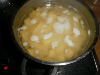 Rezept: Handgemachte Kräutergnocchi mit Tomaten und Parmesan Bild Nr. 2 Handgemachte Kräutergnocchi mit Tomaten und Parmesan - Rezept - Bild Nr. 2