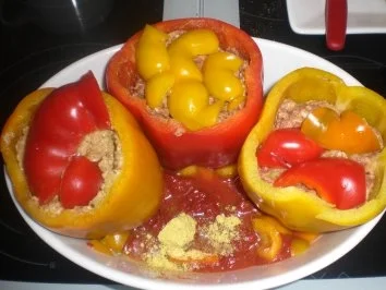 Rezept: Paprikaschoten mit Couscousfüllung Paprikaschoten mit Couscousfüllung - Rezept